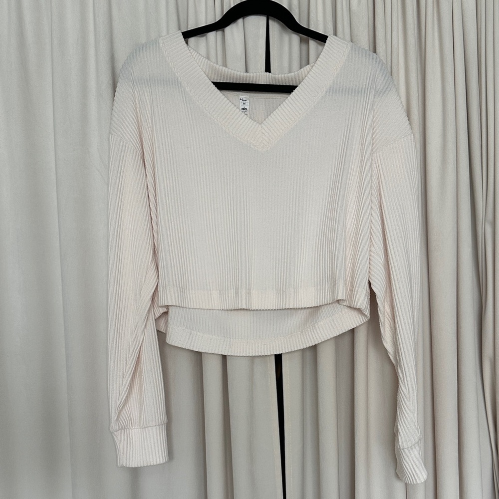 ALO Yoga Ribbed V-Neck Cropped Sweatshirt in Cream - Picture 2 of 7